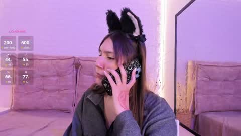 Snapshot of alina_everly chatting on 16, 4, 2026 alina_everly online show from 16, 4, 2026