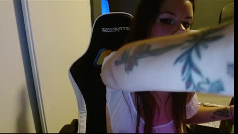Snapshot of alina_nightshade chatting on 8, 10, 2025 Alina Nightshade online show from 8, 10, 2025