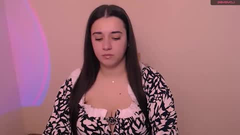 Snapshot of alinaasti_ chatting on 4, 3, 2026 Alina online show from 4, 3, 2026