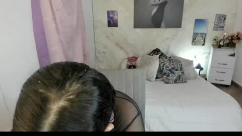 Snapshot of alinabozz1 chatting on 16, 4, 2026 alinabozz1 online show from 16, 4, 2026