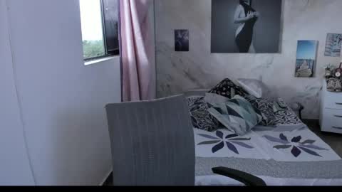 Snapshot of alinabozz1 chatting on 18, 4, 2026 alinabozz1 online show from 18, 4, 2026