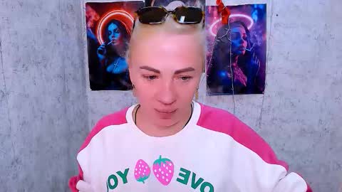 Snapshot of alinafrey_ chatting on 15, 3, 2026 Alina online show from 15, 3, 2026