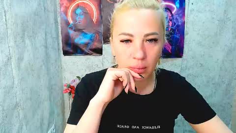 Snapshot of alinafrey_ chatting on 30, 3, 2026 Alina online show from 30, 3, 2026