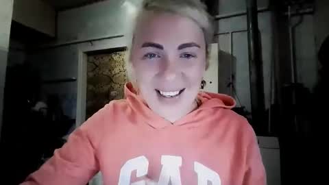 Snapshot of alinafrey_ chatting on 20, 4, 2026 Alina online show from 20, 4, 2026