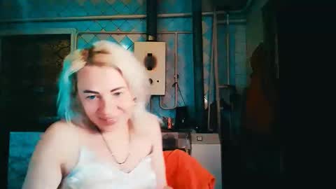 Snapshot of alinafrey_ chatting on 21, 4, 2026 Alina online show from 21, 4, 2026