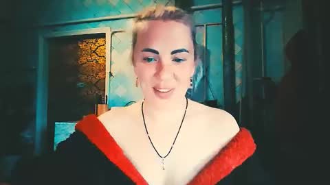 Snapshot of alinafrey_ chatting on 25, 4, 2026 Alina online show from 25, 4, 2026