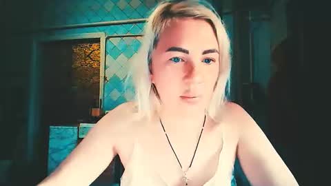 Snapshot of alinafrey_ chatting on 26, 4, 2026 Alina online show from 26, 4, 2026