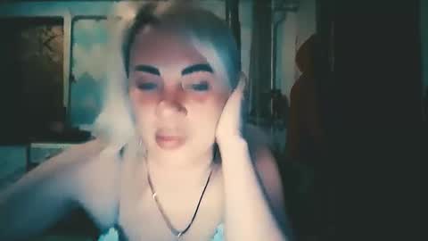 Snapshot of alinafrey_ chatting on 26, 4, 2026 Alina online show from 26, 4, 2026