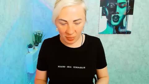 Snapshot of alinafrey_ chatting on 29, 5, 2026 Alina online show from 29, 5, 2026
