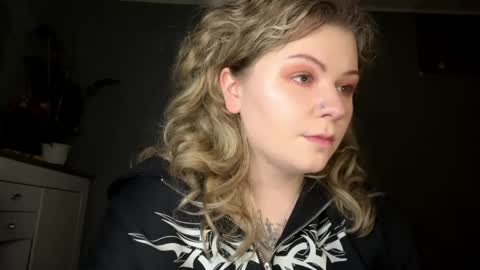 Snapshot of alinahotgirl chatting on 28, 3, 2026 Alina online show from 28, 3, 2026