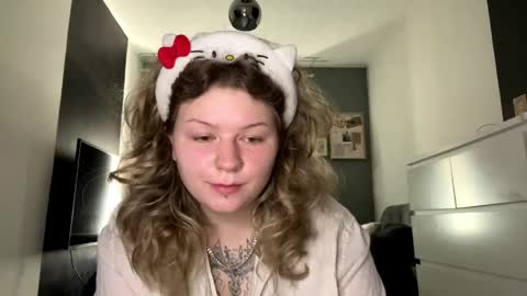 Snapshot of alinahotgirl chatting on 18, 4, 2026 Alina online show from 18, 4, 2026