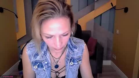 AlinaMoor online show from 29, 10, 2025