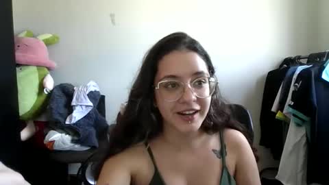 Snapshot of alinebani chatting on 26, 5, 2026 Aline online show from 26, 5, 2026
