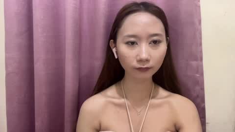 Snapshot of alinebessmer chatting on 27, 4, 2026 Suki online show from 27, 4, 2026