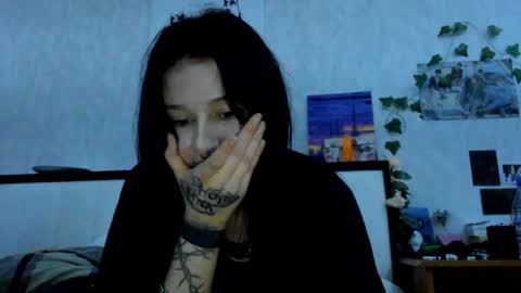 Aline Greeeen online show from 7, 12, 2024