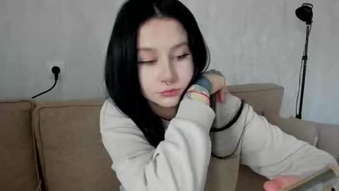 Aline Greeeen online show from 13, 2, 2025