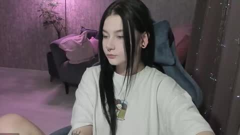 Aline Greeeen online show from 7, 10, 2025