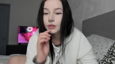 Snapshot of alinegreeeen chatting on 17, 3, 2026 Aline Greeeen online show from 17, 3, 2026