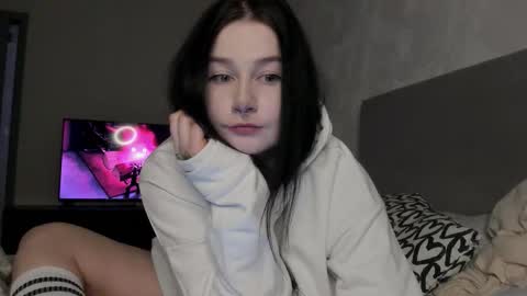 Snapshot of alinegreeeen chatting on 18, 3, 2026 Aline Greeeen online show from 18, 3, 2026