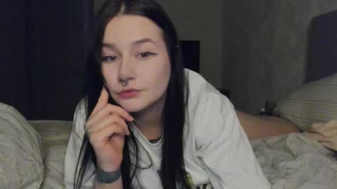 Snapshot of alinegreeeen chatting on 24, 3, 2026 Aline Greeeen online show from 24, 3, 2026