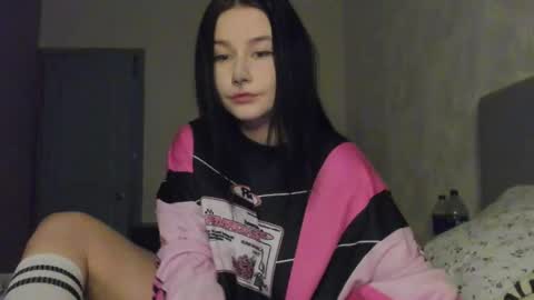 Snapshot of alinegreeeen chatting on 28, 3, 2026 Aline Greeeen online show from 28, 3, 2026