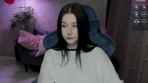 Snapshot of alinegreeeen chatting on 14, 4, 2026 Aline Greeeen online show from 14, 4, 2026