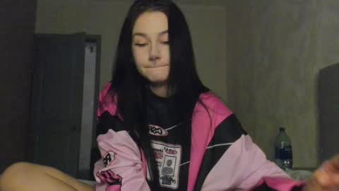 Snapshot of alinegreeeen chatting on 23, 4, 2026 Aline Greeeen online show from 23, 4, 2026