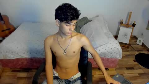 Snapshot of aliotttwink chatting on 9, 1, 2026 AliotTwink online show from 9, 1, 2026