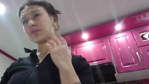 Snapshot of alipetite_ chatting on 6, 10, 2025 alipetite online show from 6, 10, 2025