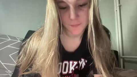 Snapshot of alisa0258 chatting on 15, 11, 2025 alisa0258 online show from 15, 11, 2025