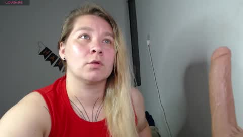 Snapshot of alisa_u chatting on 2, 11, 2025 alisa_u online show from 2, 11, 2025