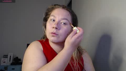 Snapshot of alisa_u chatting on 12, 11, 2025 alisa_u online show from 12, 11, 2025