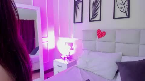     online show from 19, 2, 2025