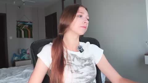 Snapshot of alisaa_01 chatting on 29, 7, 2026 Alice Fansly Alisa01 online show from 29, 7, 2026