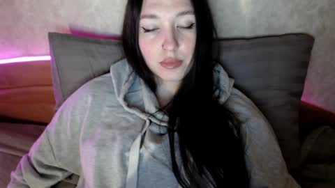 alisaadoll online show from 8, 4, 2026