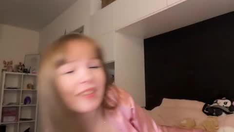 Snapshot of alisaprobs chatting on 4, 6, 2026 ALICE online show from 4, 6, 2026