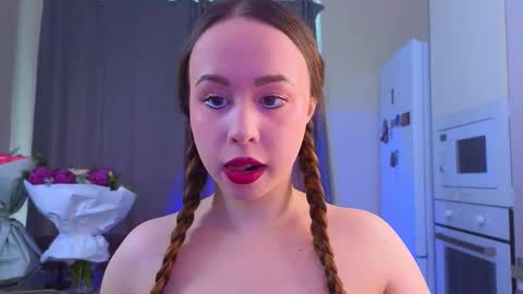 Snapshot of alise_kitty chatting on 17, 12, 2025 alise online show from 17, 12, 2025