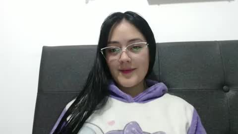 Snapshot of alisha_9997 chatting on 12, 10, 2025 alisha_9997 online show from 12, 10, 2025