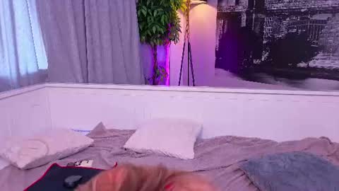 Snapshot of alisha_g chatting on 20, 6, 2026 July online show from 20, 6, 2026