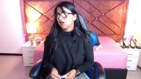 Snapshot of alisha_gamskar13 chatting on 10, 4, 2026 alisha_gamskar13 online show from 10, 4, 2026