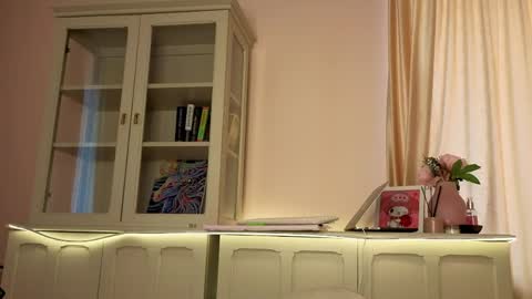 Snapshot of alisia_mars chatting on 27, 3, 2026 Alisia online show from 27, 3, 2026