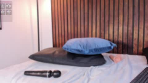 Snapshot of alison222_ chatting on 23, 1, 2025 A L I S O N online show from 23, 1, 2025