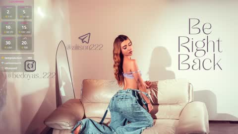 Snapshot of alison222_ chatting on 30, 1, 2025 A L I S O N online show from 30, 1, 2025