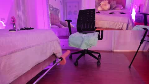 Alison Fishert online show from 16, 1, 2025