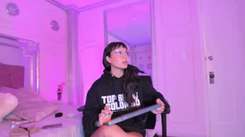 Alison Fishert online show from 19, 2, 2025