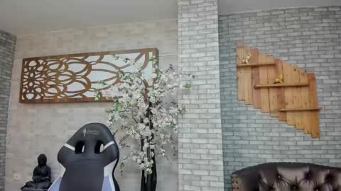 Snapshot of alisonn_doll chatting on 27, 10, 2025 alisonn_doll online show from 27, 10, 2025