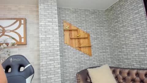 Snapshot of alisonn_doll chatting on 15, 11, 2025 alisonn_doll online show from 15, 11, 2025