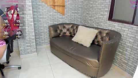 Snapshot of alisonn_doll chatting on 25, 11, 2025 alisonn_doll online show from 25, 11, 2025