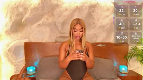 Snapshot of alisoon_moon chatting on 7, 2, 2026 Alison Moon online show from 7, 2, 2026