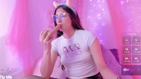 Mia online show from 15, 9, 2025